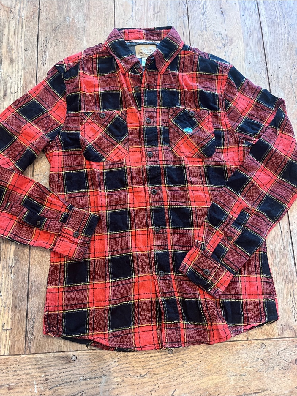 Roebuck & Co. Plaid Flannel Button-Up Shirt Red/Black S Long Sleeve  Gorpcore